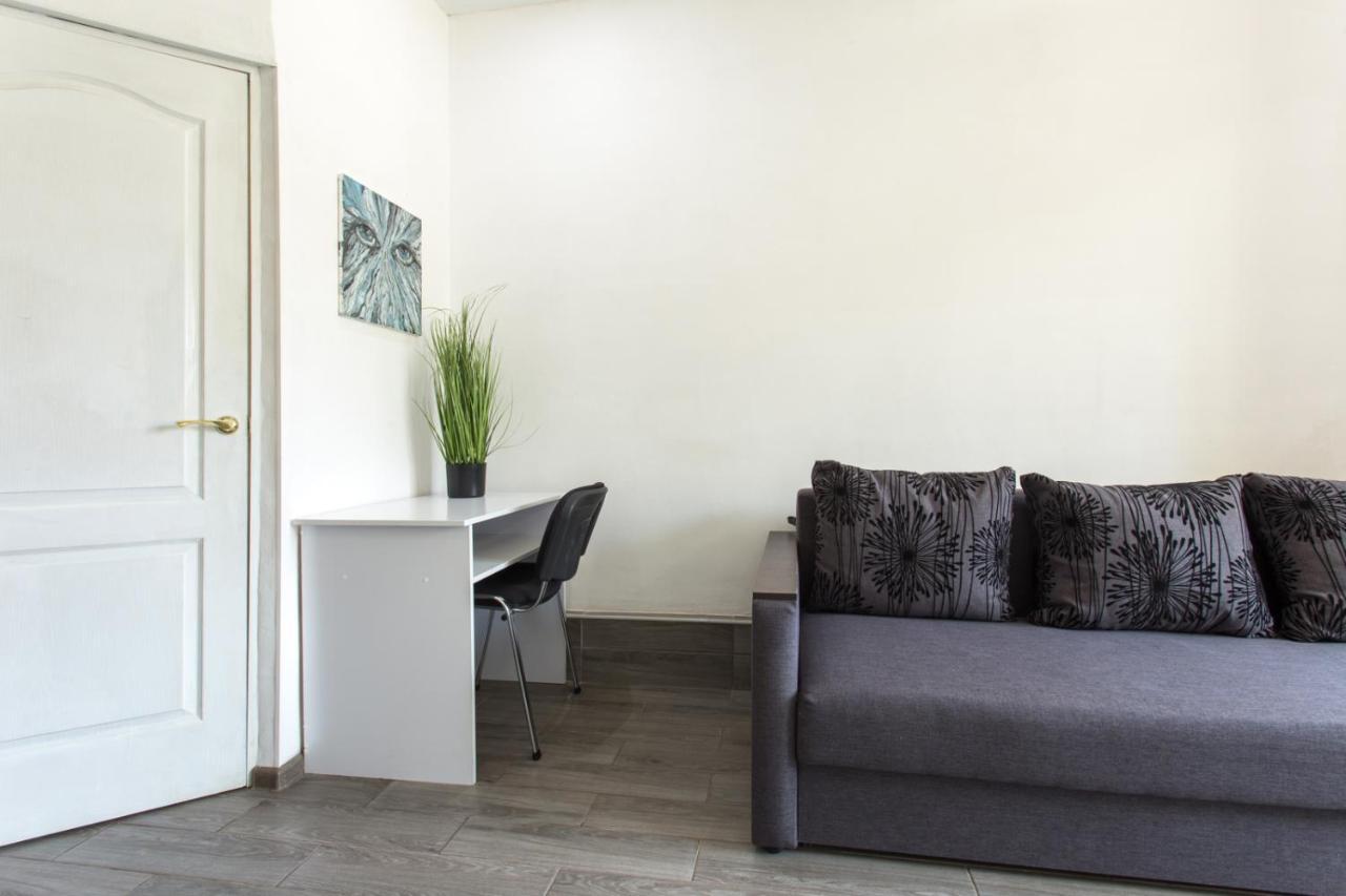 Well Located Studio - Yaroslavska Str. 21 Apartment Harkiv Exterior foto