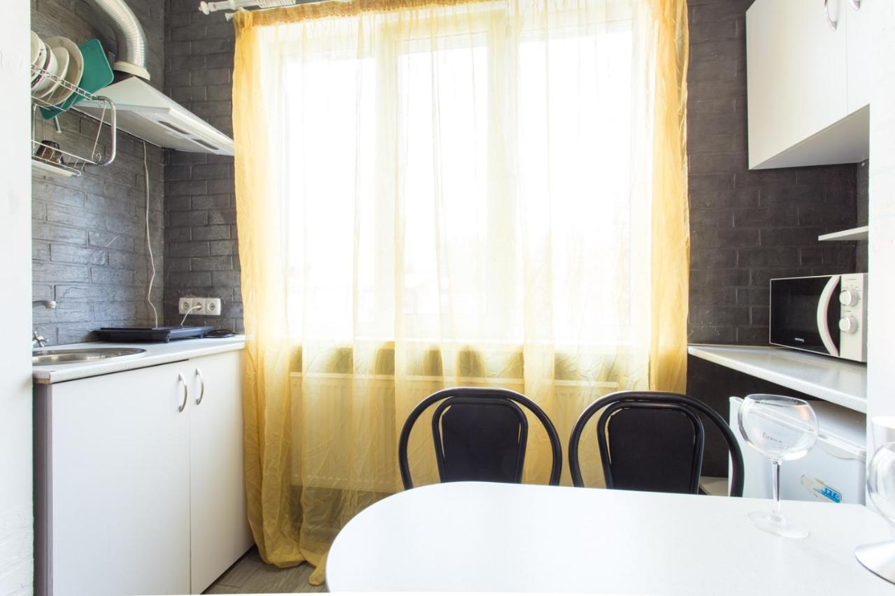 Well Located Studio - Yaroslavska Str. 21 Apartment Harkiv Exterior foto