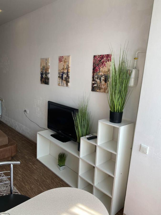 Well Located Studio - Yaroslavska Str. 21 Apartment Harkiv Exterior foto